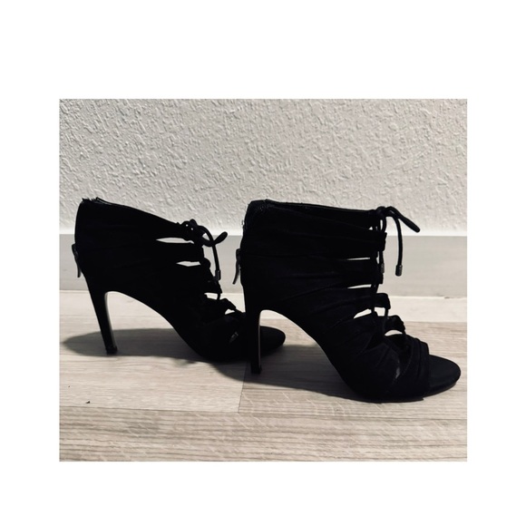 Black Heels - Picture 3 of 4